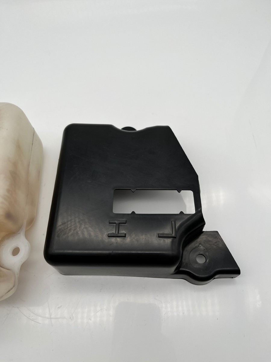 Kawasaki GPX600R ZX600 Expansion Tank Water Tank Coolant Tank