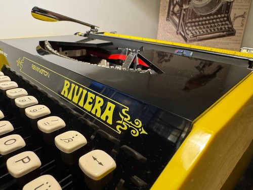 197X REMINGTON Riviera - Máquina de escribir portátil antigua vintage - Imagen 4 de 14