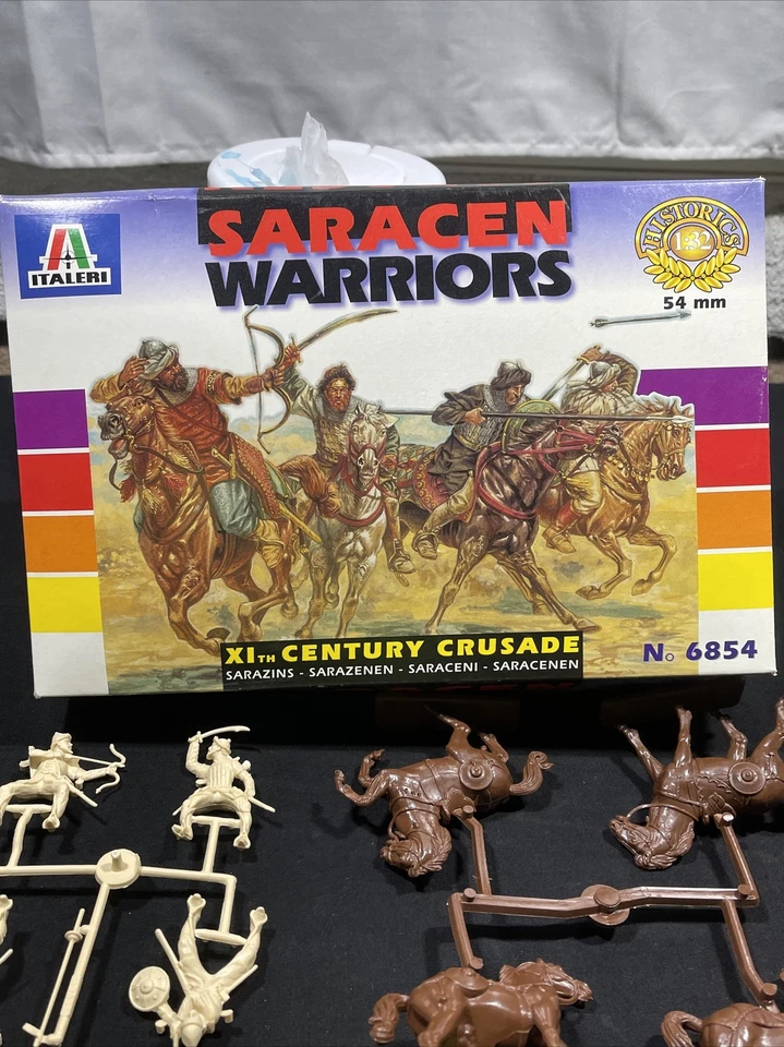 Figuras de plástico Italeri Sarraceno Guerreros XI Cruzada Siglo XI 54mm 1:32 6854 NUEVO EN CAJA Foto 3 de 4