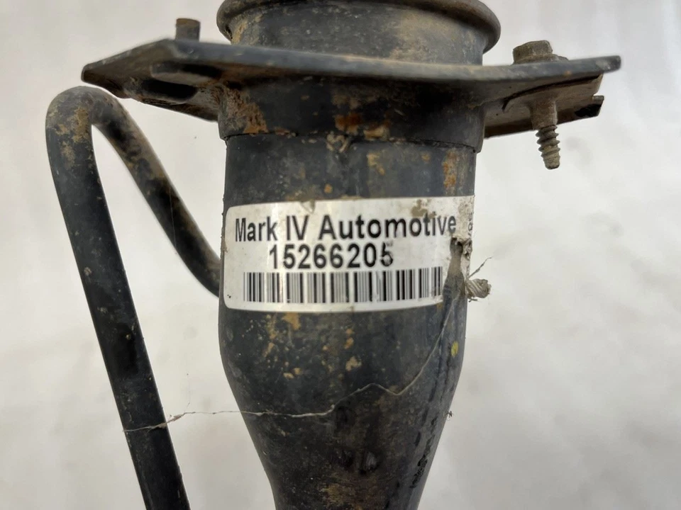 Chevrolet Colorado 2006 2007 2008 tubo de cuello de llenado de combustible de gasolina 15266205 Foto 3 de 3