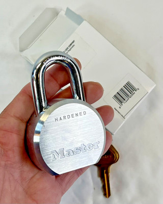 MASTER Padlock 6230 KA 10G039 2-1/2'' Round Body 7-16''Shackle 1''Clearance