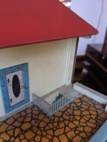 Vintage /Antique.GeeBee Toys.Dolls House. Unfurnished K652 - Picture 8 of 21