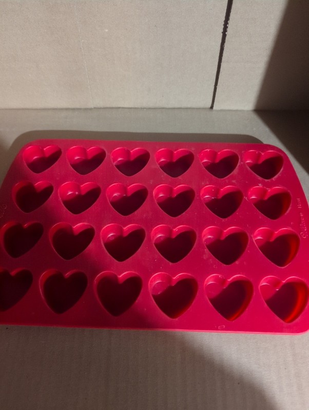 Wilton Heart Silicone Mold 24 Cavities