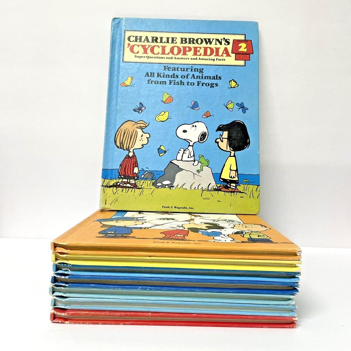 Charlie Brown 'Cyclopedia Books Vintage; Volumes 2, 3, 4, 5