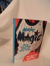 Signed Pat williams Making Magic Orlando NBA Franchise 1ST ED DJ VG/ VG