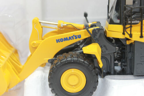 UH 8127 Komatsu Radlader WA 600 -8 1:50 NEU in OVP - Bild 6 von 7