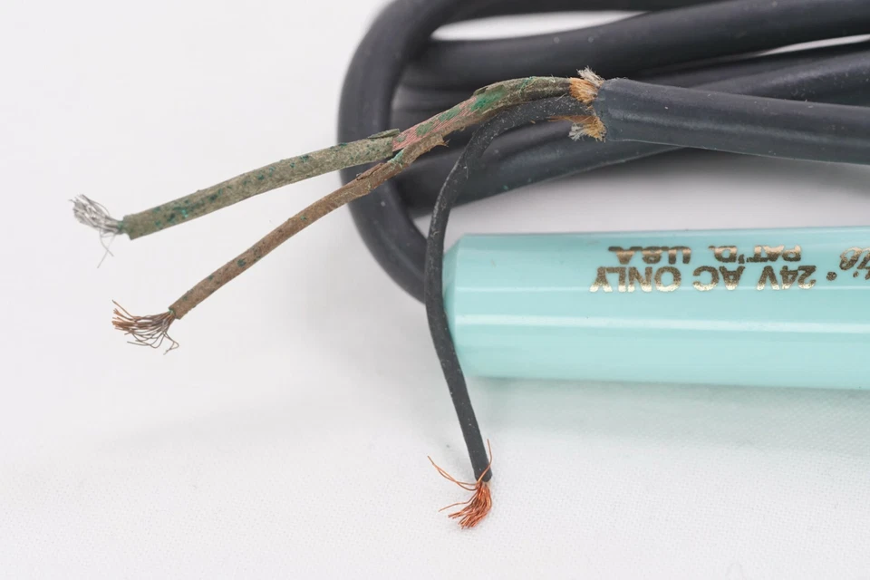 Mango de soldador Ungarmatic Ungarmatic, NOS 24V AC Ungarmatic PN# 71 78976 Foto 4 de 4