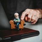 WINKEE Desk Psychologist German Version Therapist for the Office New & Original Packaging