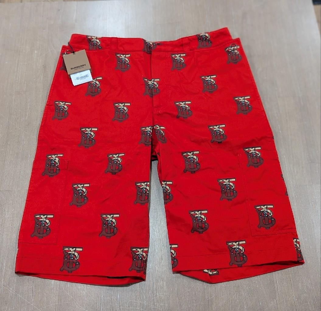 BURBERRY ロコフリントフリンシスカフ 8054214BTXTFTBL A1189 $730 Mens Burberry Monogram Motif Cotton Tailored Shorts Red