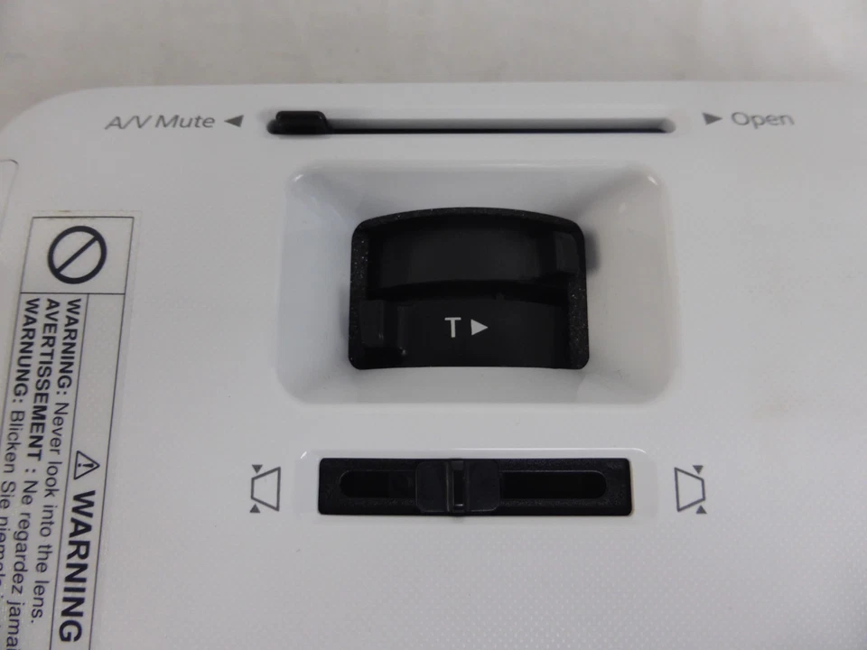 Epson EB X31 Projector 3LCD 3200 Lumens HDMI with Remote Working - Image 4 of 4