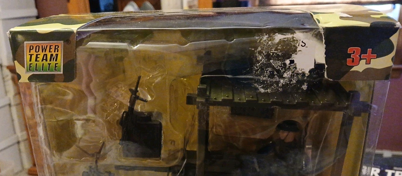 Power Team Elite World Peacekeepers Lookout Tower Figure Set Desert Tan/New