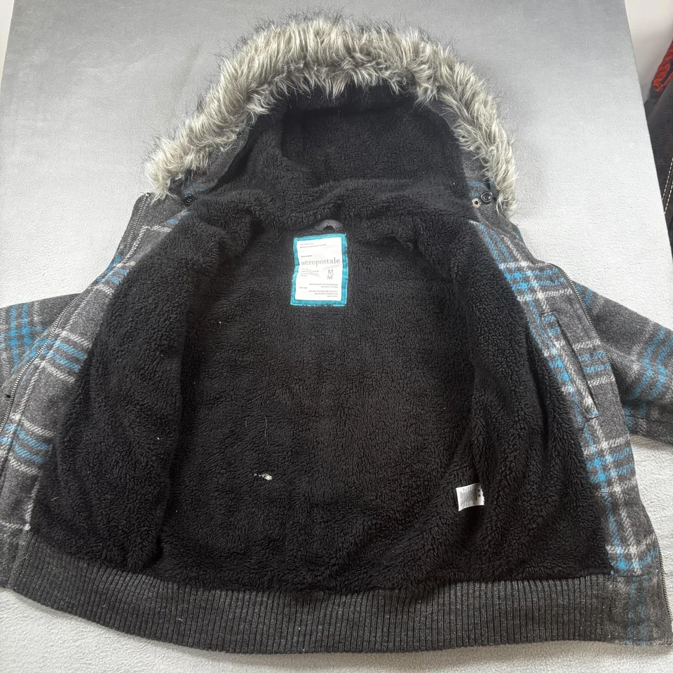 Chaqueta Aeropostale para mujer gris medio azul a cuadros mezcla de lana imitación piel capucha sherpa Foto 2 de 4