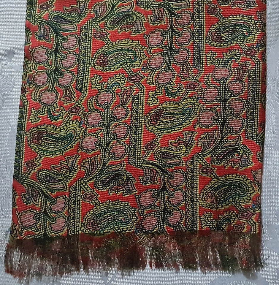 BUFANDA CABALLERO VINTAGE AUTÉNTICA PAISLEY ART ROJO VERDE SEDA LARGA DOBLE HOMBRE Foto 2 de 3