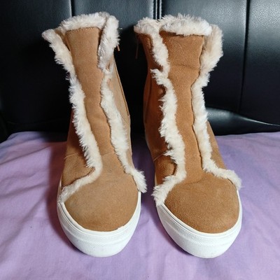 Tan Suede Booties Size 8.5 Very Volatile Los Angeles Brand