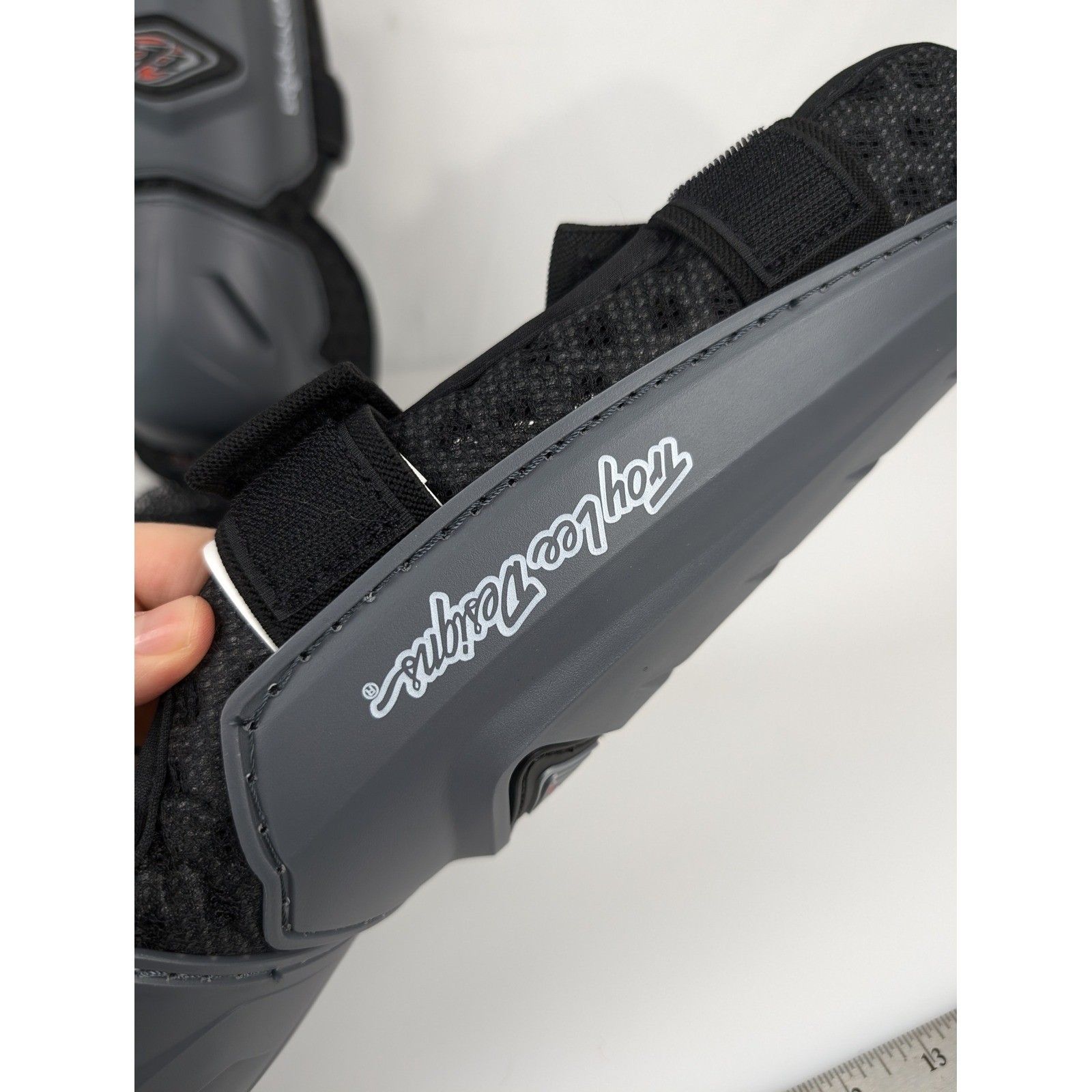 Troy Lee Designs Motocross Dirt Bike BMX MTB Knee Shin Guards Pad Protectors L