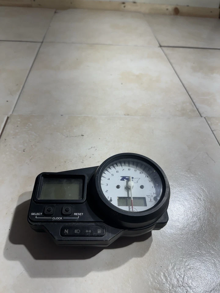 1998-2001 Yamaha R1 First Generation Instruments cluster - Image 2 of 4