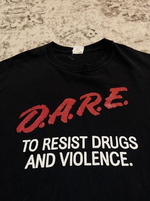 Vintage DARE T-Shirt D.A.R.E. To Resist 