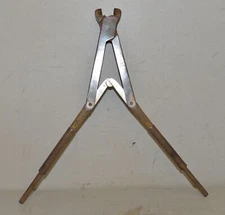 Quality H & C Chicago horse cow nipper cutter collectible lever action tool 