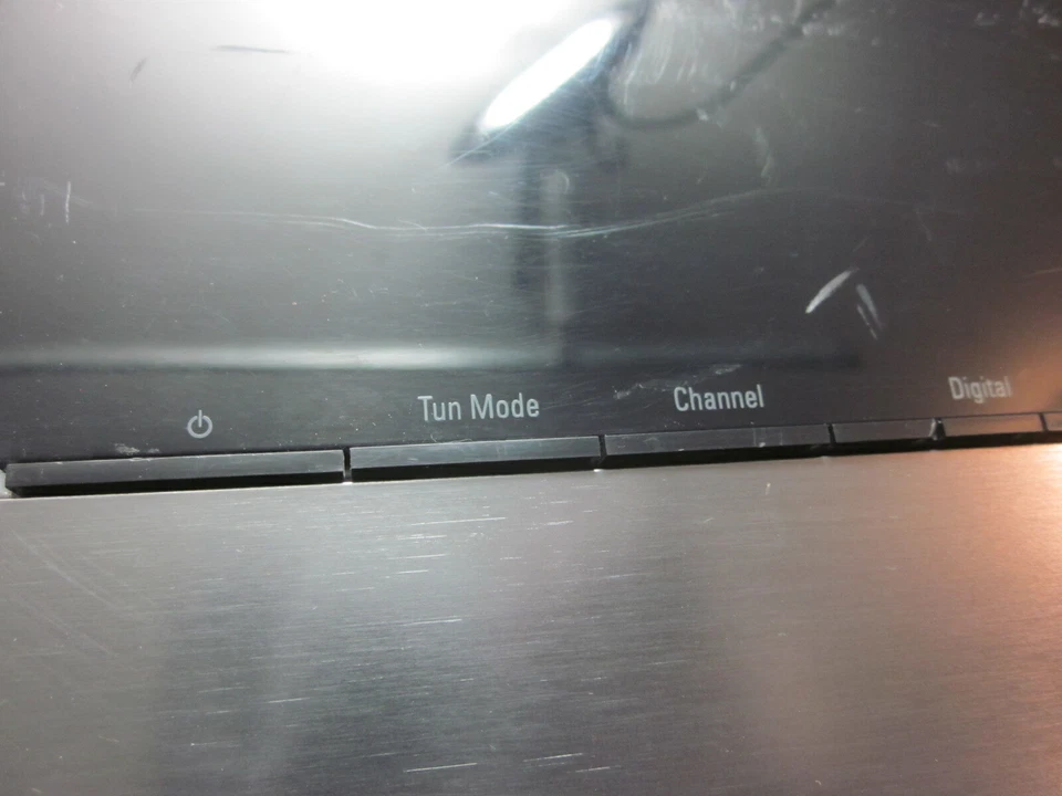 Receptor de cine en casa Harman Kardon AVR1600 REEMPLAZO cara con pantalla y volumen Foto 4 de 4
