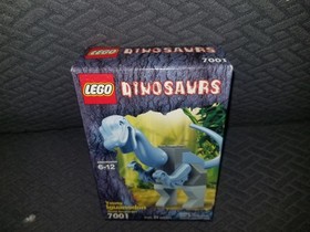 LEGO Dinosaurs 7001 Young Iguanodon 23 Pc Set 2001 NEW SEALED