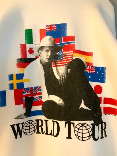 NEW 90s Garth Brooks World Tour Sweatshirt White Crewneck Sweatshirt Made n USA - Picture 7 of 7