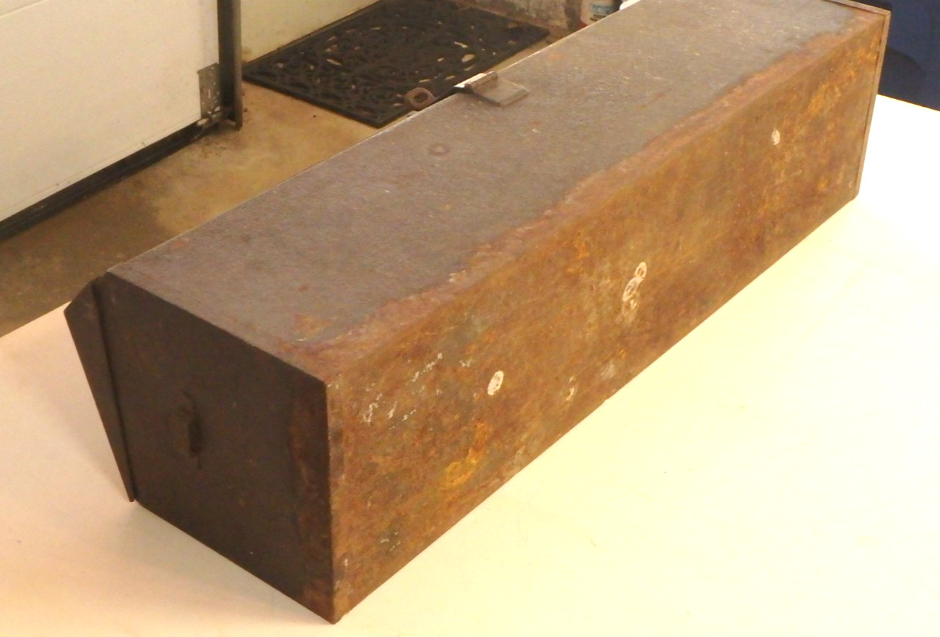 Reduced - Vintage Kennedy K-32,  Gable Top Tool Box,  32"X10"X8"