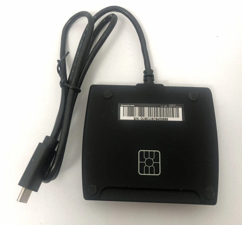 IOGEAR GSR205 USB-C Smart Card Reader Universal Compatibility - Image 2 of 3