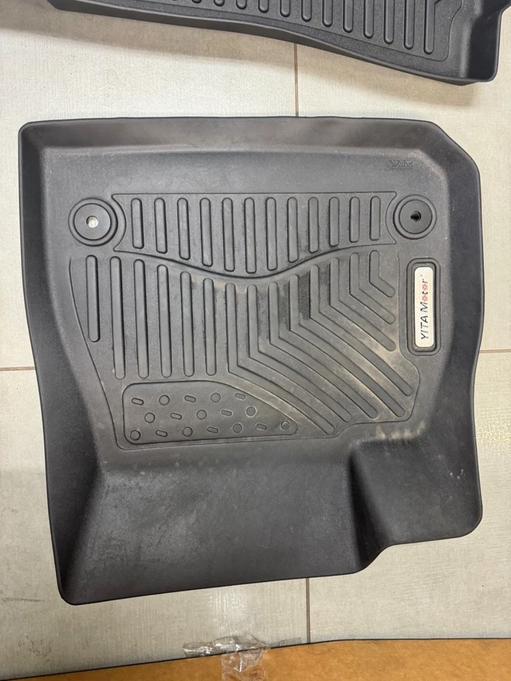 YITAMotor All-Weather Floor Mats Set for Chevrolet Malibu 2017–2025 Foto 2 de 4