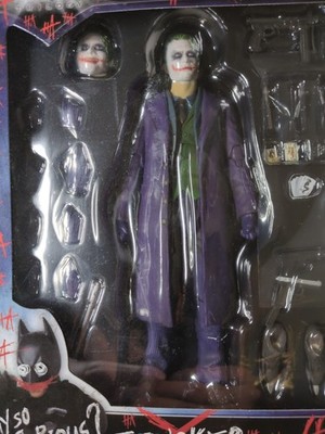 2018 Medicom MAFEX Dark Knight The Joker No. 051 Version 2.0