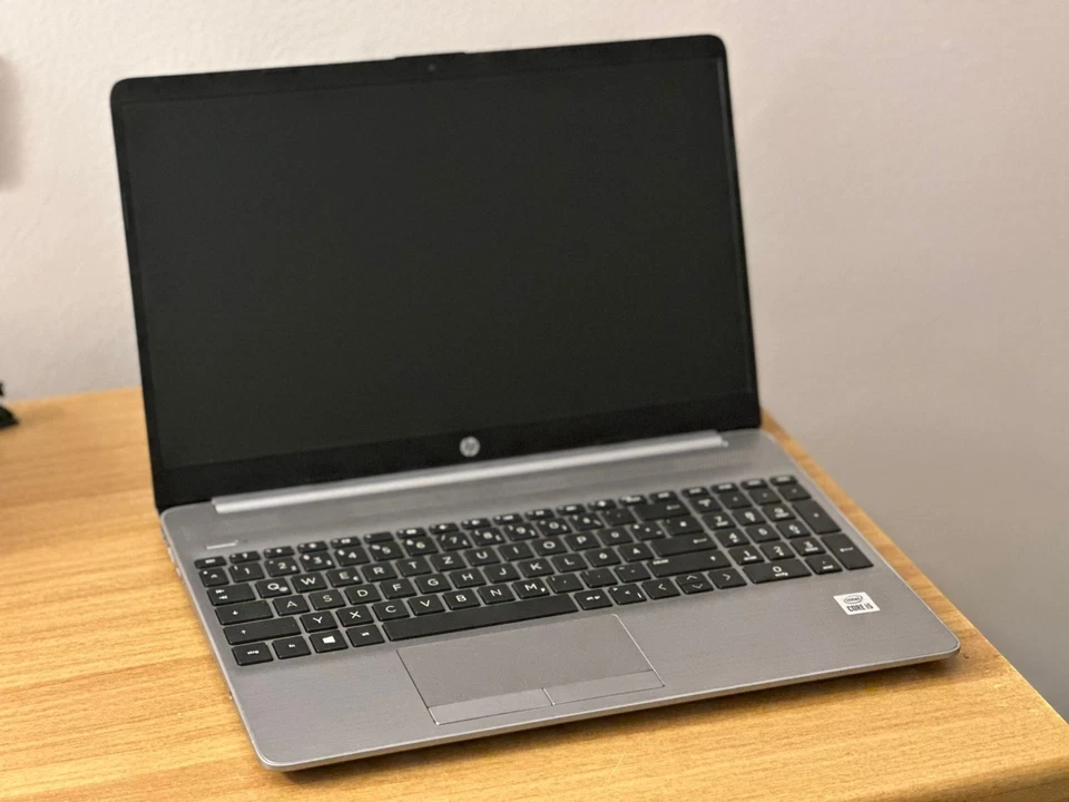 NOTEBOOK HP 250 G8 - Immagine 2 di 4