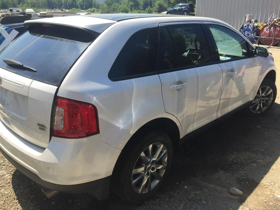 14 FORD EDGE Crossmember/cradle/undercarria Front - Image 4 of 4