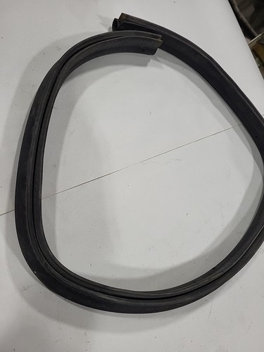 1988-1996 Corvette C4 Hood to Wheel Well Rubber Weatherstripping Seal 1992 OEM - Picture 4 of 4