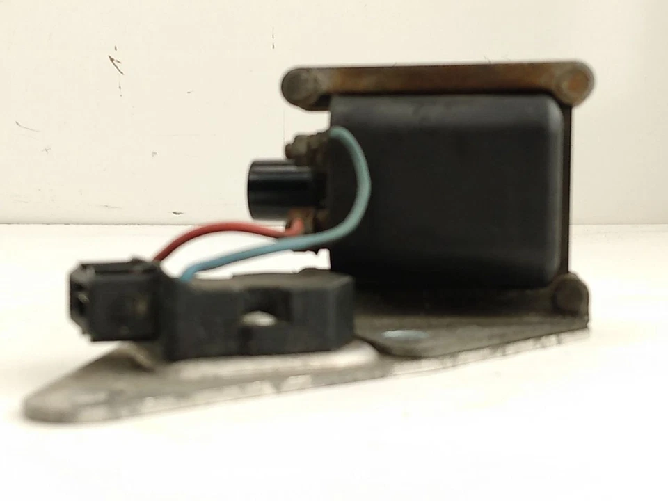 Volvo 850 Ignition Ignitor Coil 2.4L 5 Cylinder Fits 1993 1994 1995 1996 1997 93 - Image 4 of 4