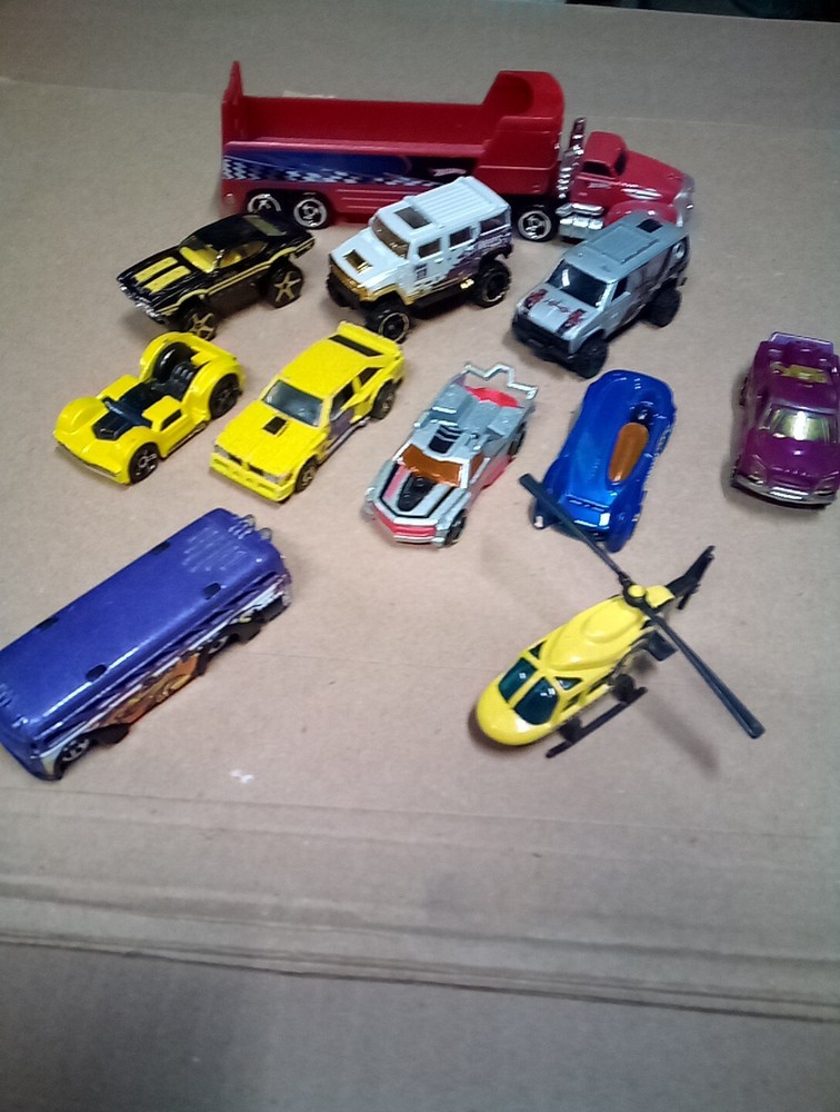 Hot Wheels Lot of 11 Vehicles