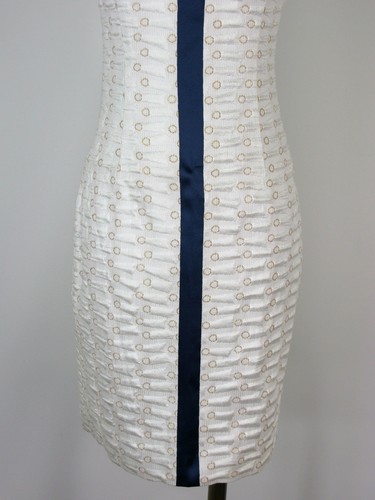Bleistiftkleid Designer weiß Jacquard Spitze trägerlos Wackelkleid 4 $ 700 unverbindliche Preisempfehlung des Herstellers - Bild 3 von 9