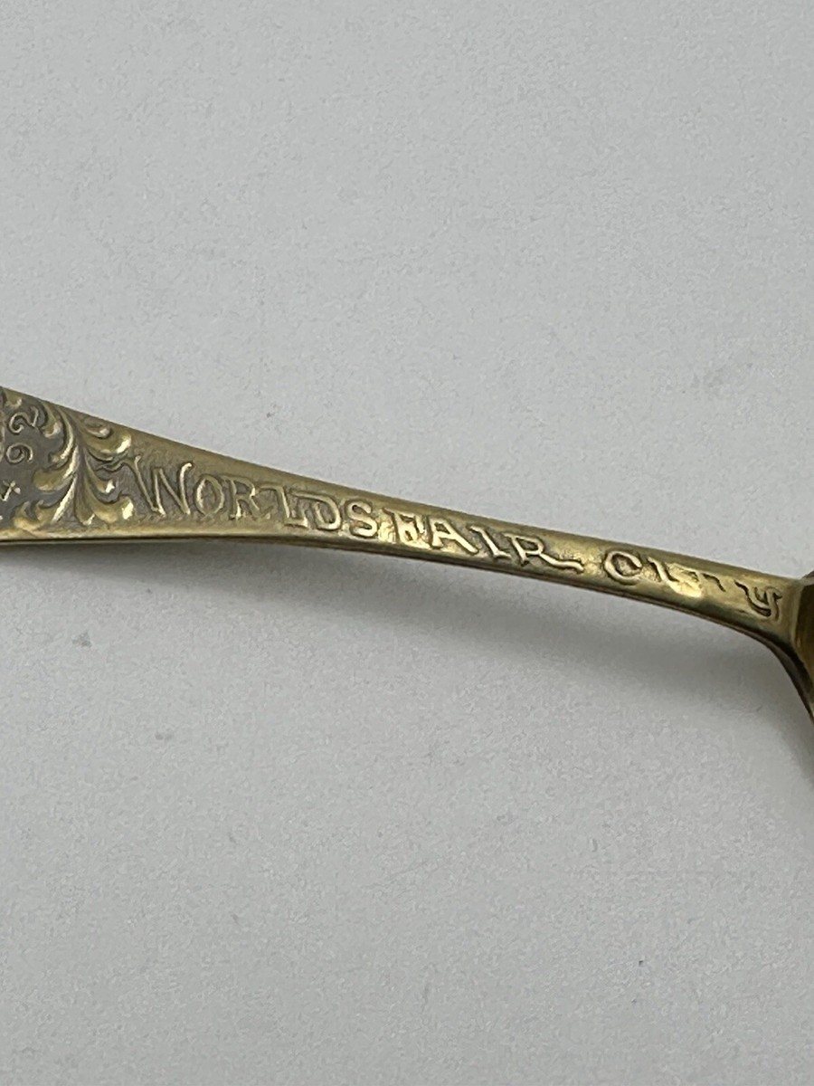 Standard 1893 Worlds Fair City Architectural Building Spoon 4 3/8
