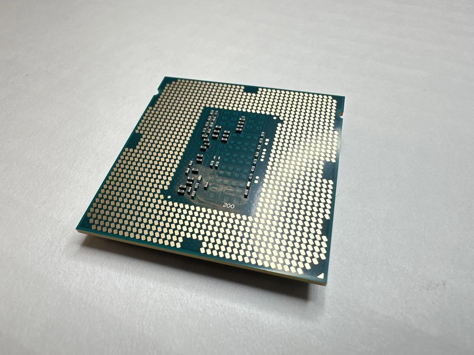 CM8064601467202 / SR153 Intel Xeon E3-1230 v3 3.3GHz Server CPU - Image 2 of 2