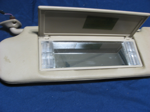 94 JAGUAR XJS 2+2 sun visor, left, doeskin AEE Vinyl - Picture 2 of 3