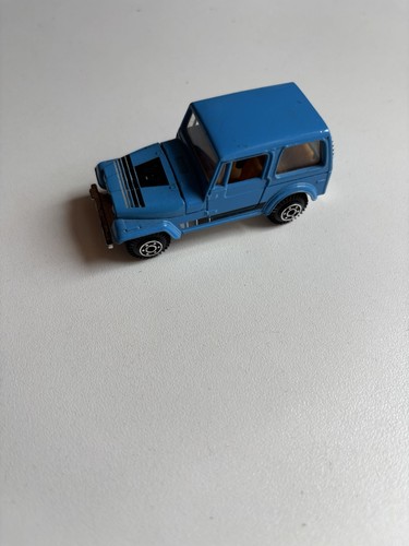 Geländewagen Blau mit Zierstreifen, Motorhaube aufklappbar ,Made In China, 6,5cm