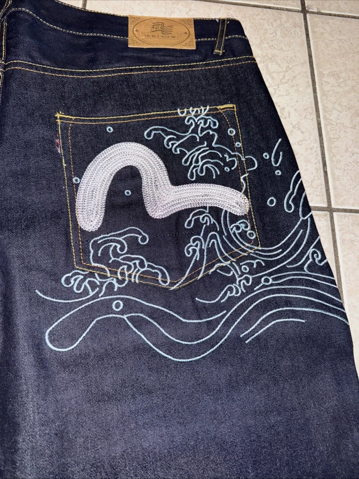 Vintage 44 Evisu Heifetgens Blue Denim Embroidered Y2K Baggy Shorts Koi Tsu NWOT - Image 3 of 4