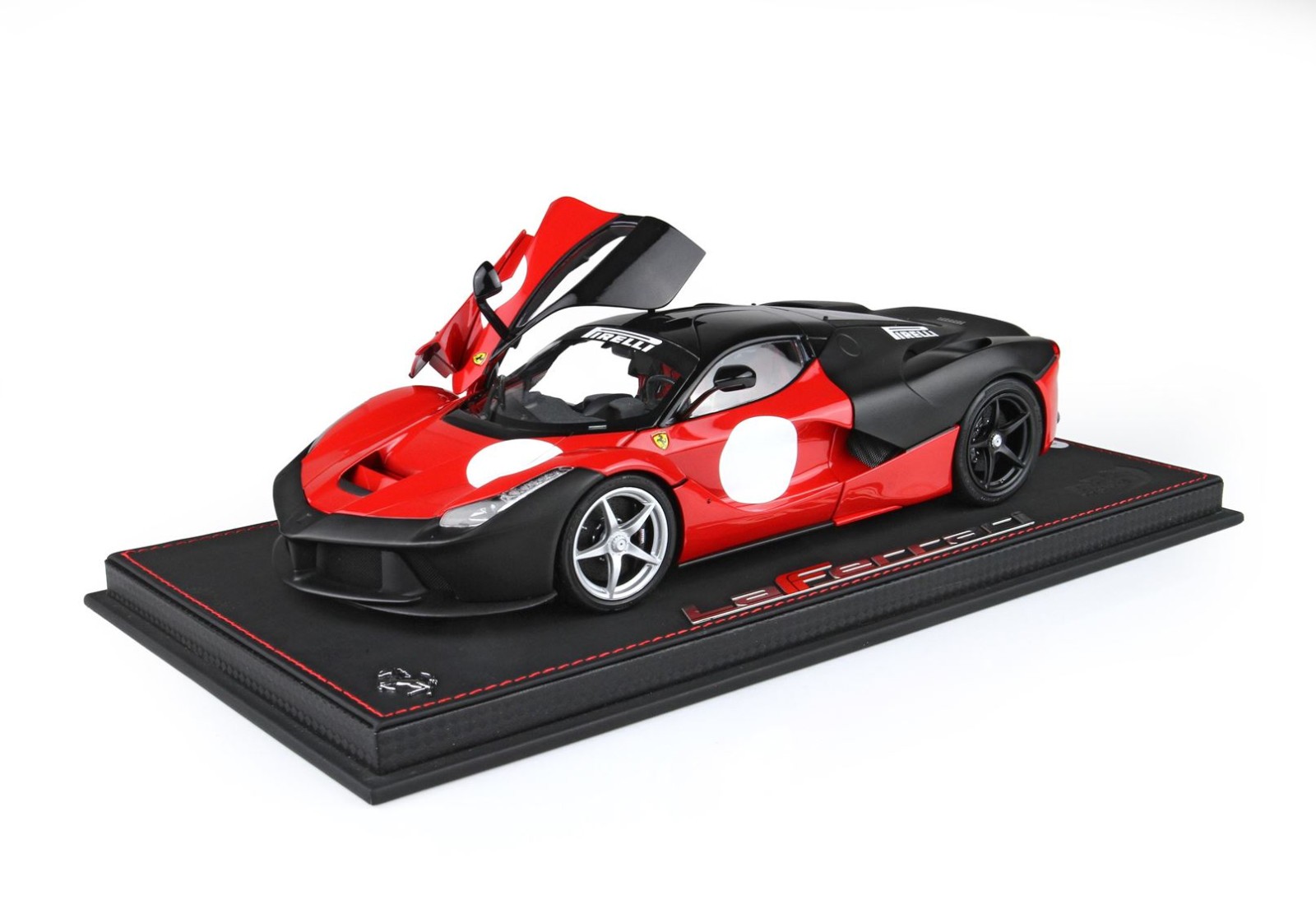 BBR Ferrari Laferrari 3rd Phase Prototype Test 2012 1:18 BBR182236