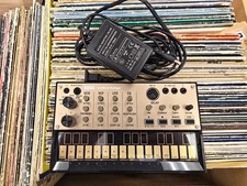 Korg Volca Keys Keyboard Synthesizer - USED