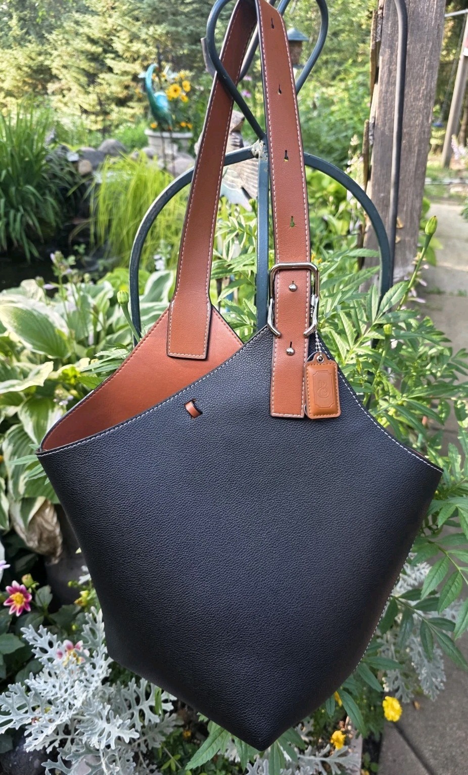 Bolso de hombro MDBM Maison De Beaute Marseille Cholet Bucket negro marrón