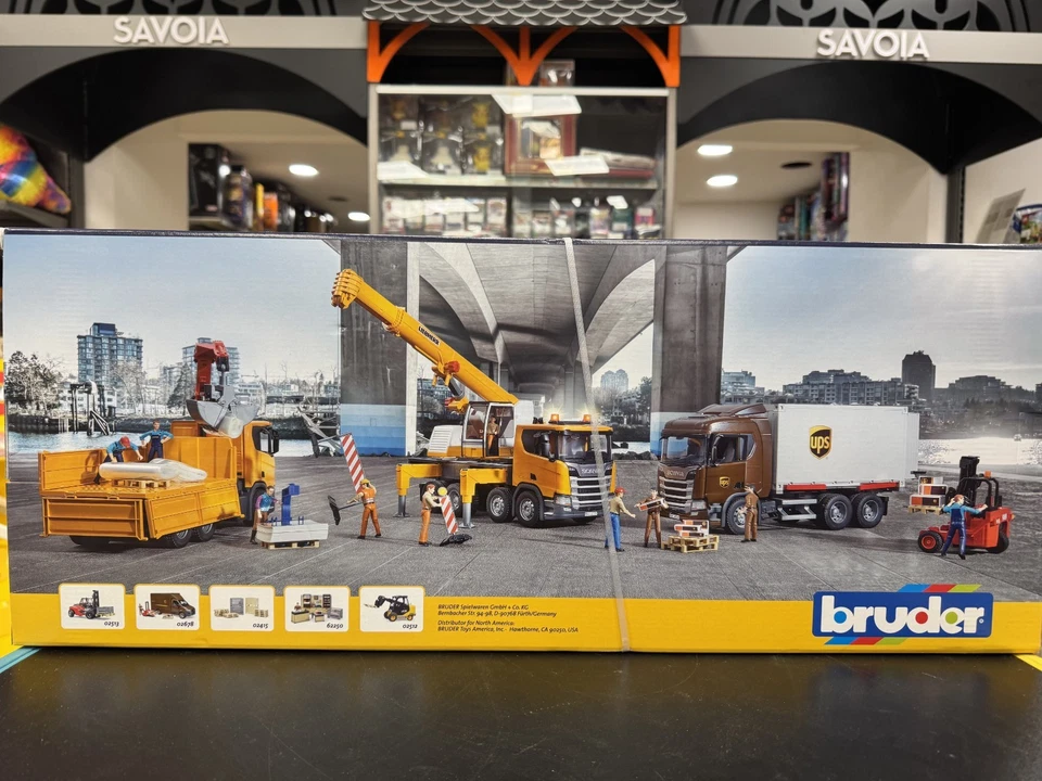 BRUDER 03582-scala 1:16- CAMION SUPER 560R UPS LOGISTICA CON CARRELLO ELEVATORE - Immagine 3 di 4