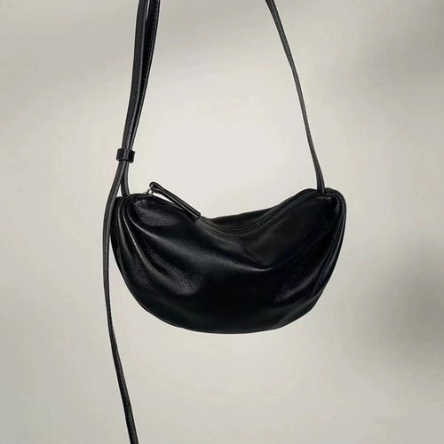 Half Moon Shape PU Leather Bag Solid Color Shoulder Bag Trendy Underarm Bag - Picture 3 of 6