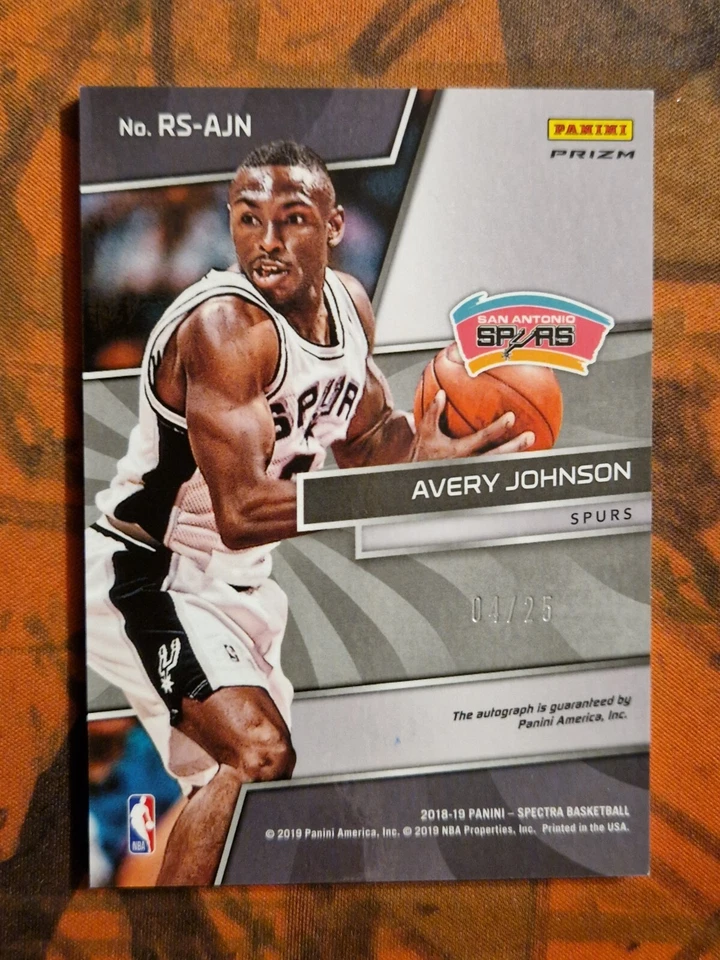 Panini Spectra Radiant Signatures 2018-19/25 Avery Johnson #RS-AJN automático Foto 2 de 2