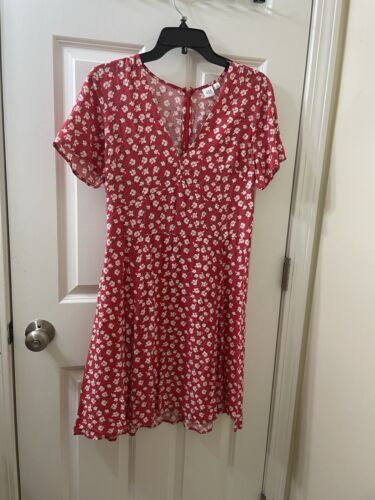 Gap sz 10 Fit & Flare Mini Dress colorful floral print short sleeves V NECK RED