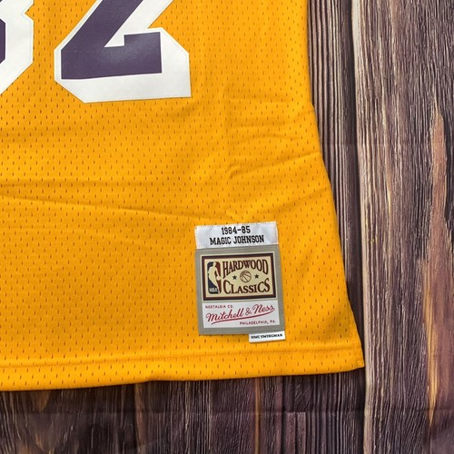 Camiseta deportiva de Magic Johnson Mitchell & Ness de los Lakers de Los Ángeles 96-97 - talla M para hombre - Imagen 3 de 5