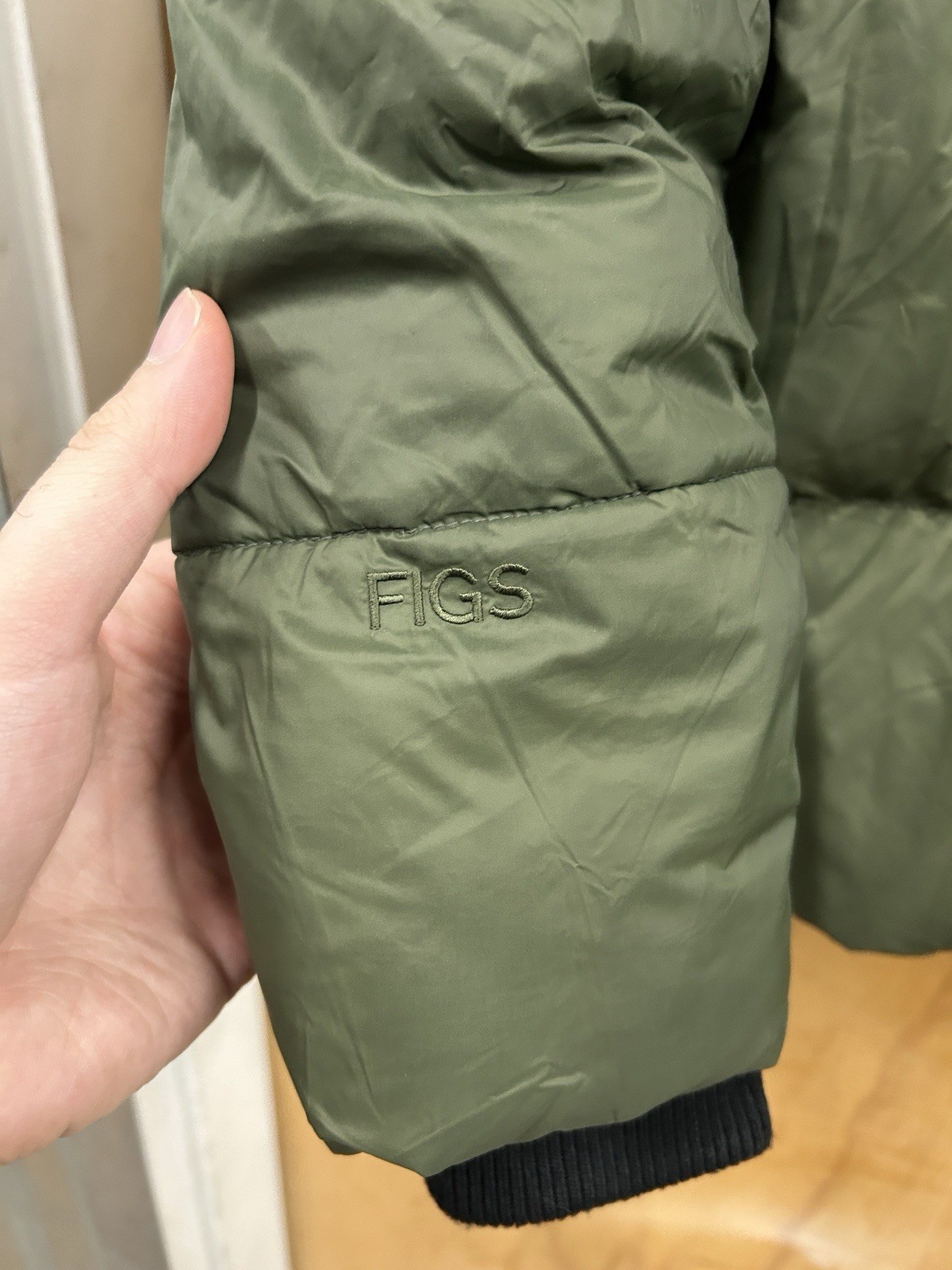 Figs Zahn Hooded Puffer Jacket Size XS Dark Olive Technical Nurse Hospital image 8
