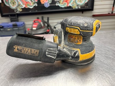 Used DEWALT DCW210 20V Cordless Random Orbit Palm Sander Tool Only (QUC026466)